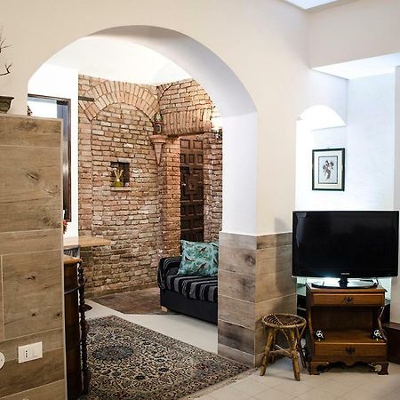 Medieval Central Apartment Болонья Екстер'єр фото