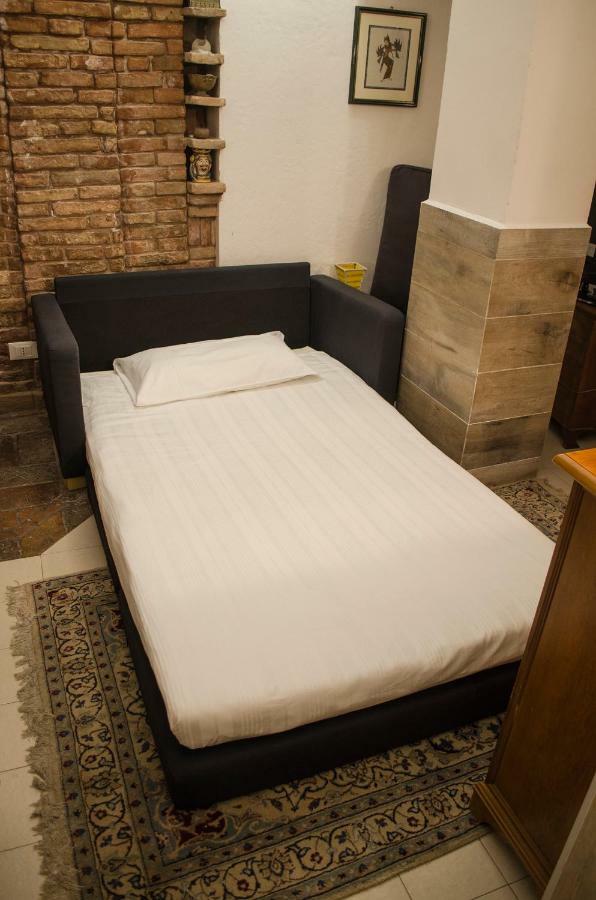 Medieval Central Apartment Болонья Екстер'єр фото